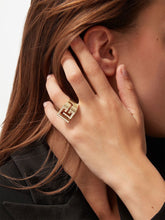 Load image into Gallery viewer, 18kt yellow gold Labyrinth PB diamond pave signet ring